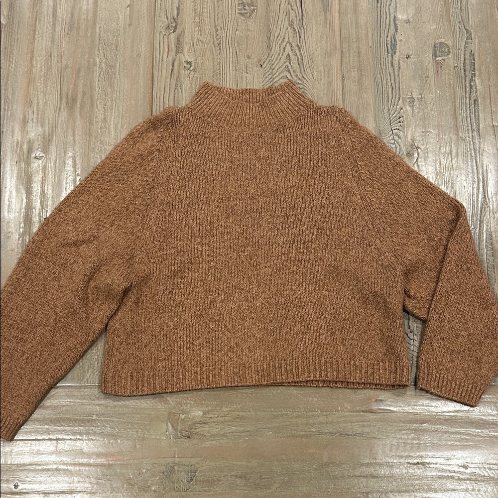 Old Navy Women's Tan Turtleneck Sweater